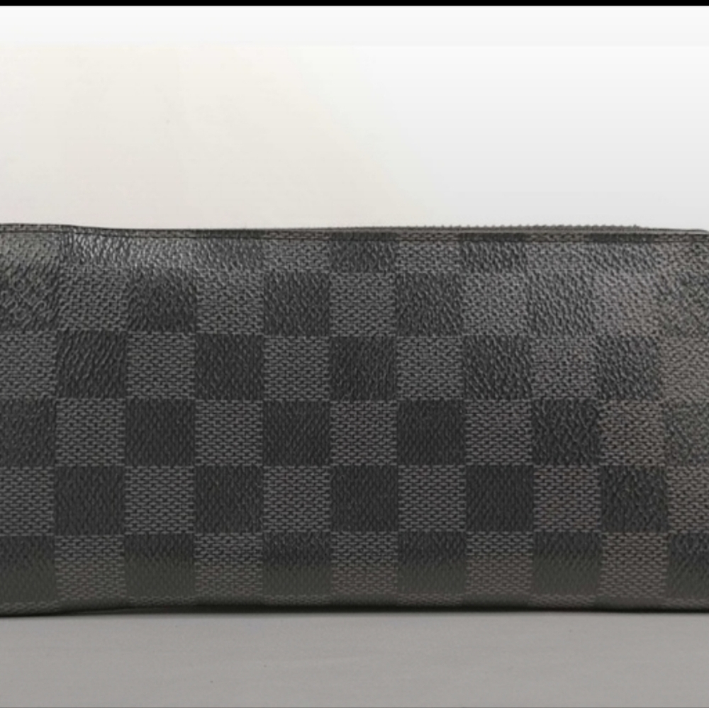 Louis Vuitton Damier Graphite Zippy Wallet/ Unisex